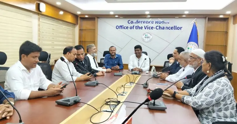 আইনজীবী সমিতি ও বিশ্ববিদ্যালয় প্রশাসনের মধ্যে আলোচনা সভা